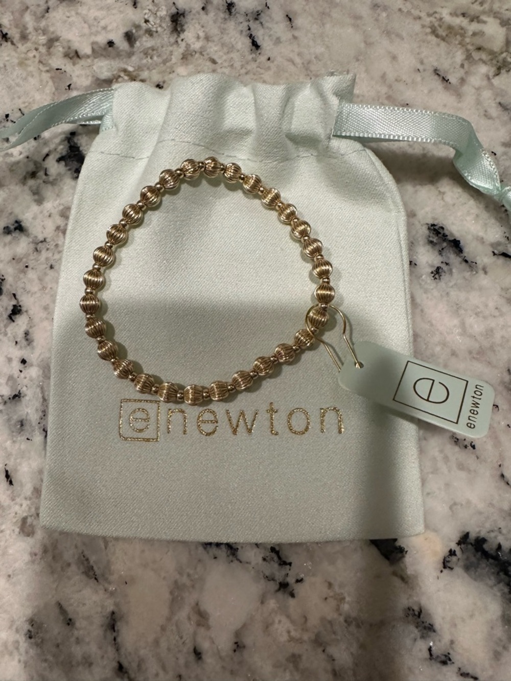 ENewton Bracelet Dignity Grateful